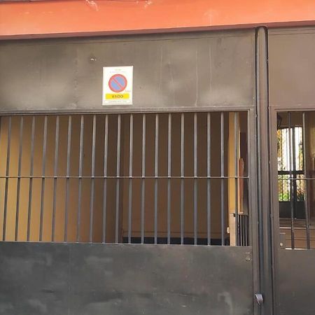 El Patio De San Bernardo Apartment เซบีญา ภายนอก รูปภาพ