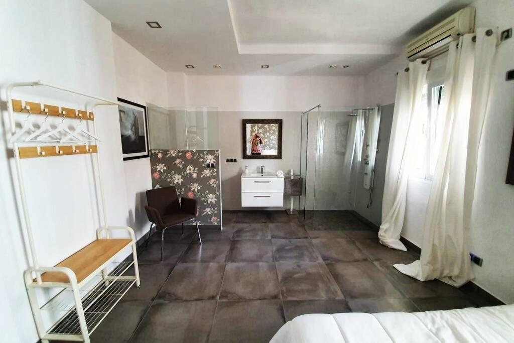 El Patio De San Bernardo Apartment เซบีญา ภายนอก รูปภาพ