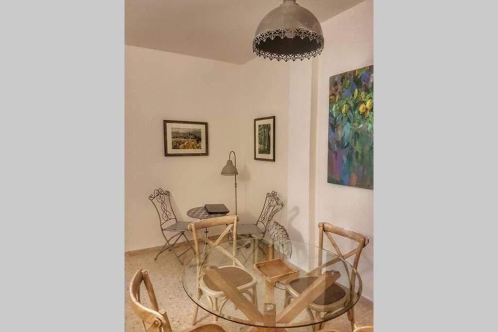 El Patio De San Bernardo Apartment เซบีญา ภายนอก รูปภาพ