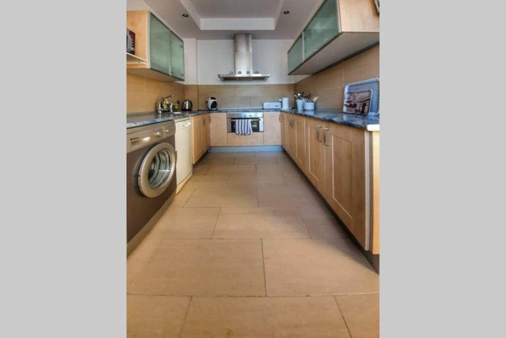 El Patio De San Bernardo Apartment เซบีญา ภายนอก รูปภาพ