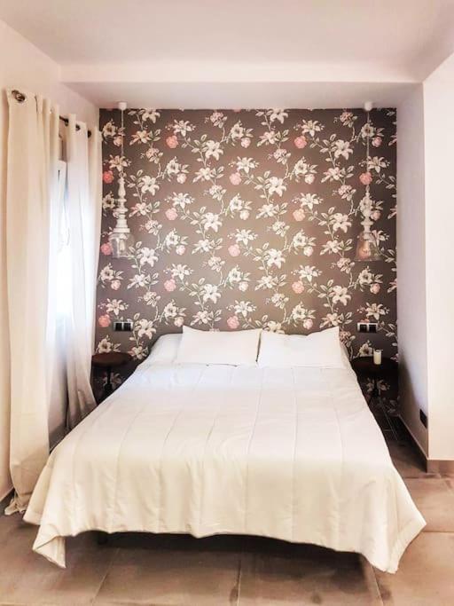 El Patio De San Bernardo Apartment เซบีญา ภายนอก รูปภาพ